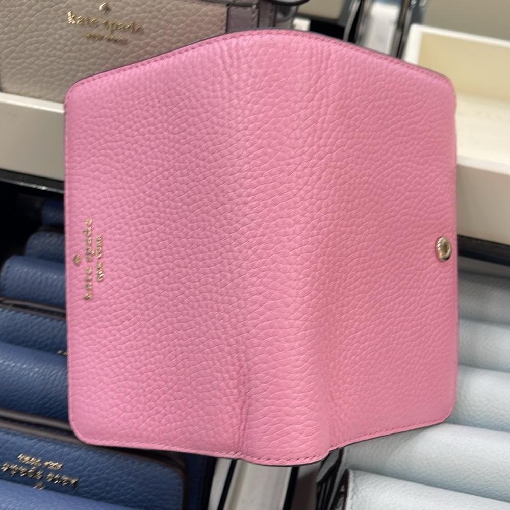 Kate Spade Lena Medium Bifold Wallet
Mandawilla
NWT - Picture 6 of 16